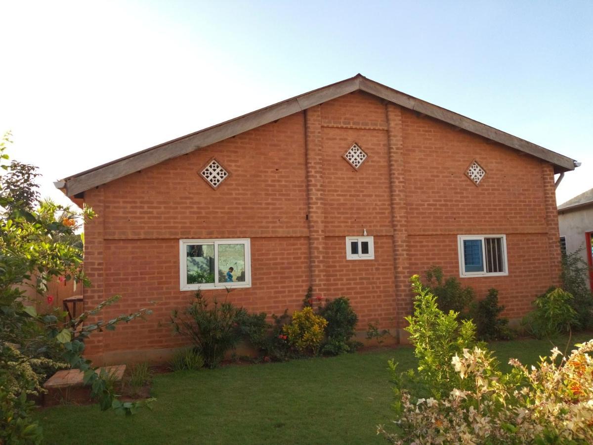 Maison Charlotte Forever Chambre D'Hotes Chez Un Couple Belgo Togolais Lomé Kültér fotó