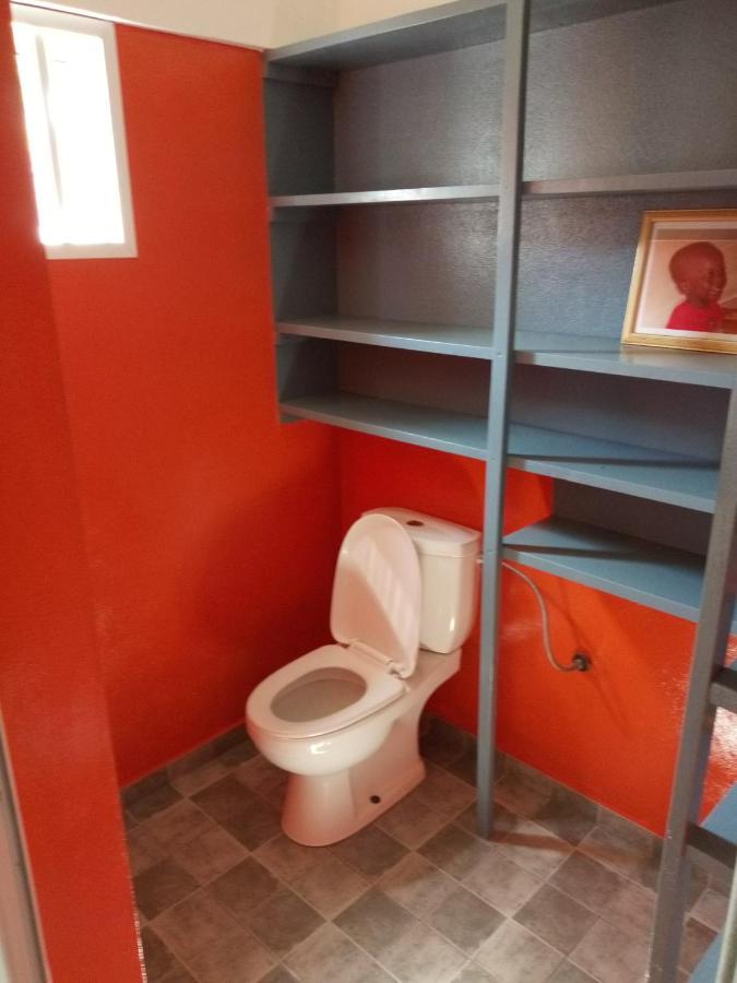 Maison Charlotte Forever Chambre D'Hotes Chez Un Couple Belgo Togolais Lomé Kültér fotó
