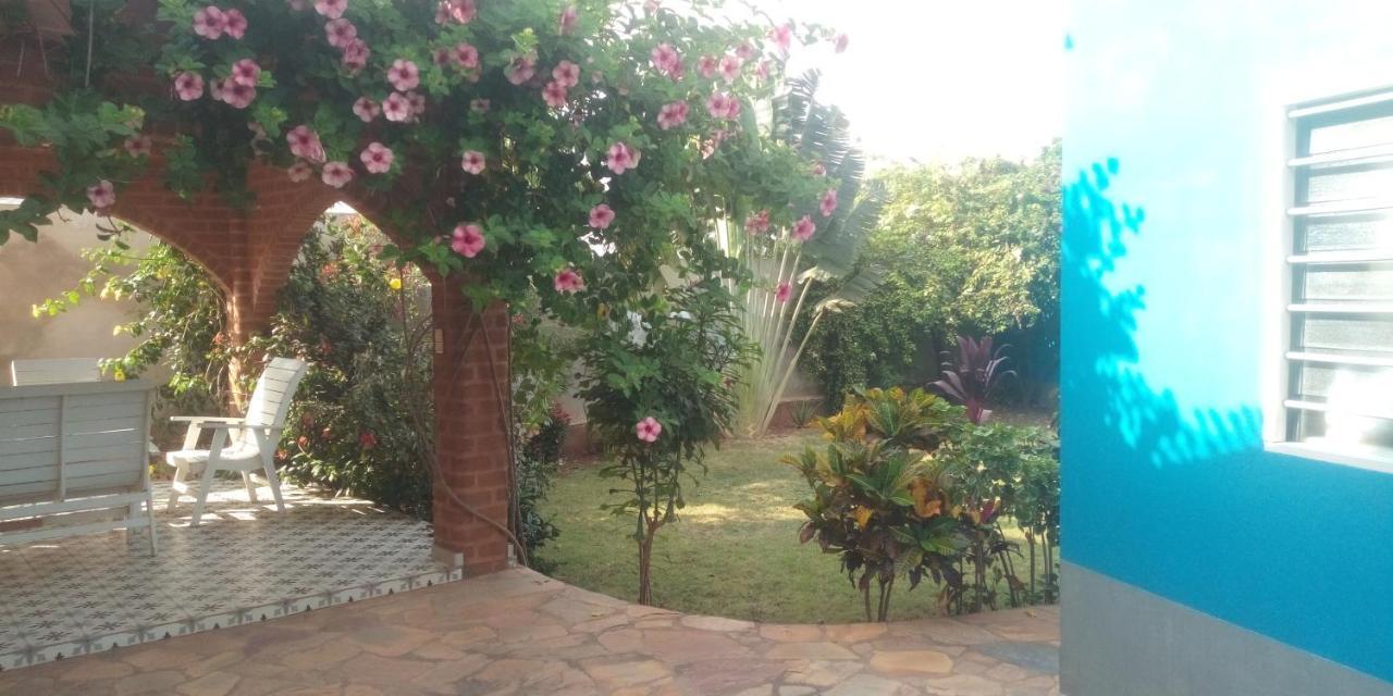 Maison Charlotte Forever Chambre D'Hotes Chez Un Couple Belgo Togolais Lomé Kültér fotó
